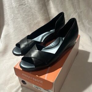 Easy Spirit Women's Black Peep Toe Flats